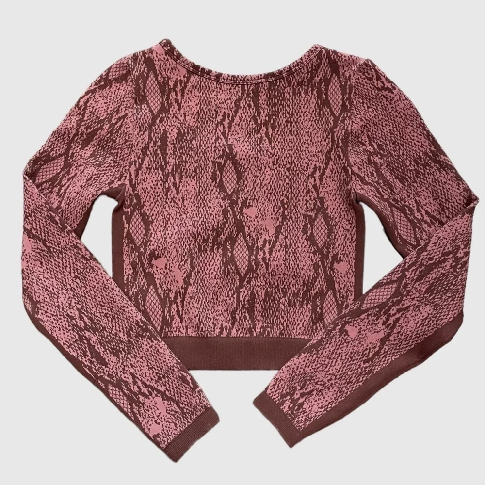 Fabletics Kamila Seamless Long Sleeve Cropped Workout Top Size XS - Picture 2 of 7